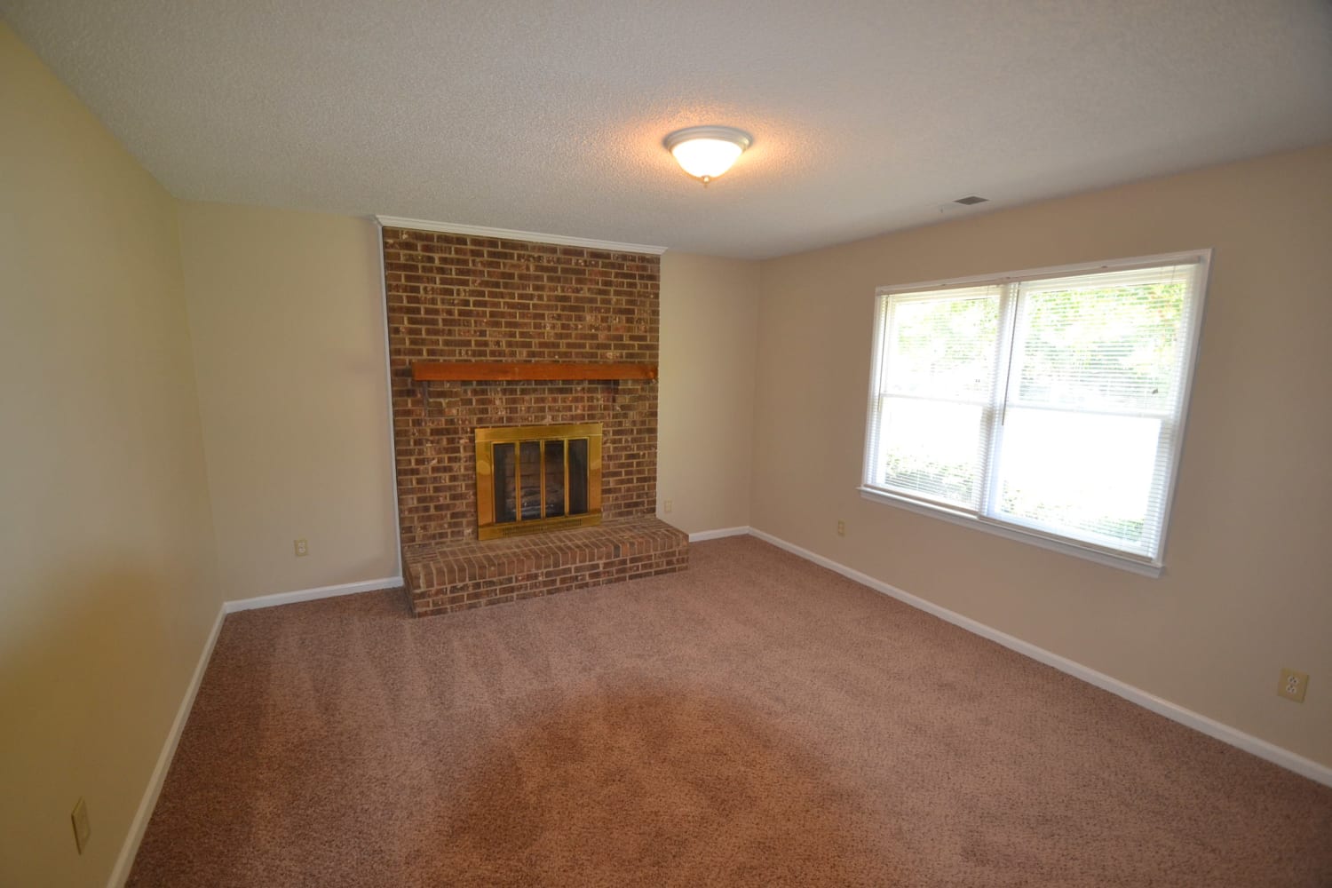 3518 Oxford Hill Ct photo 2