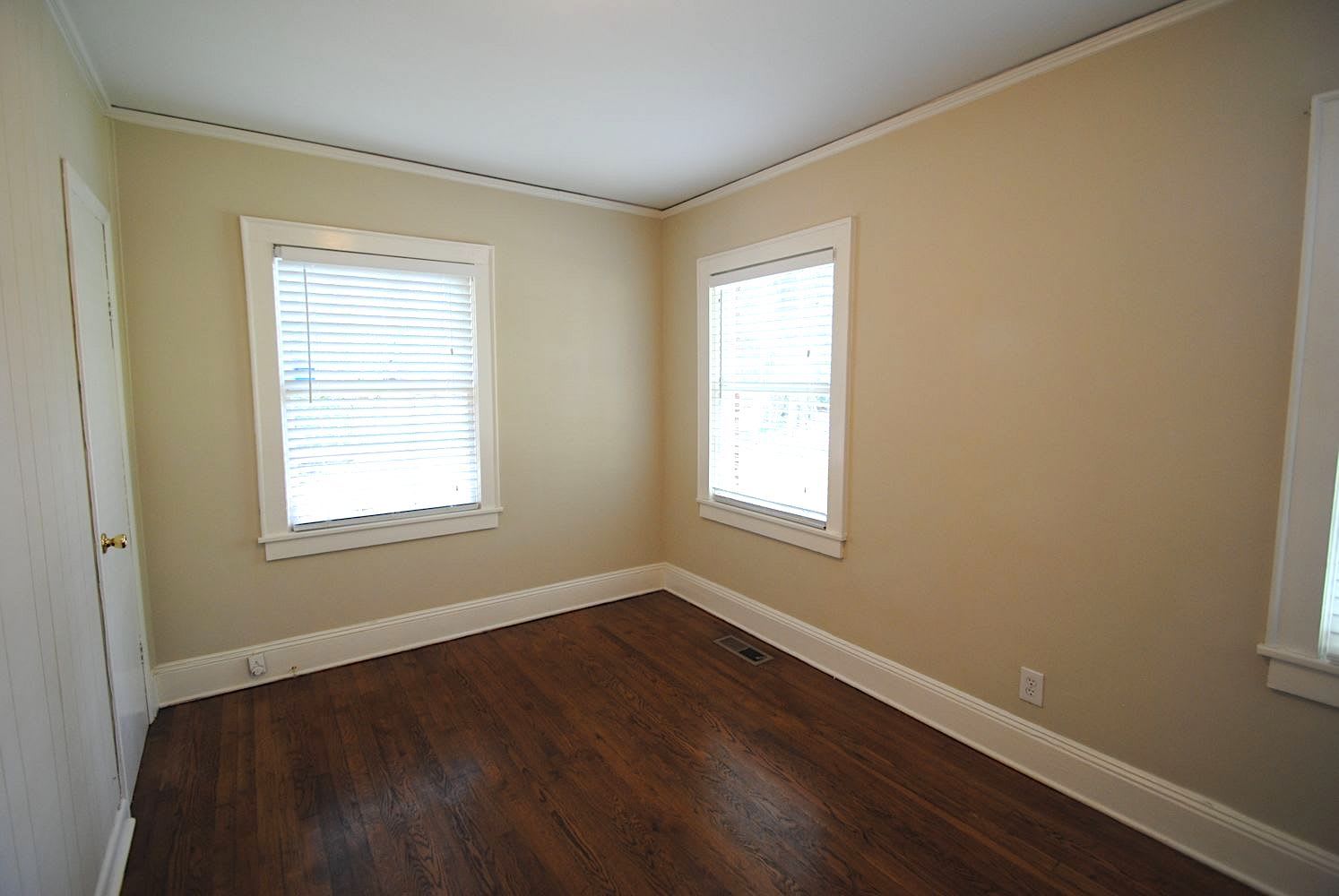 5027 Elder Ave photo 5