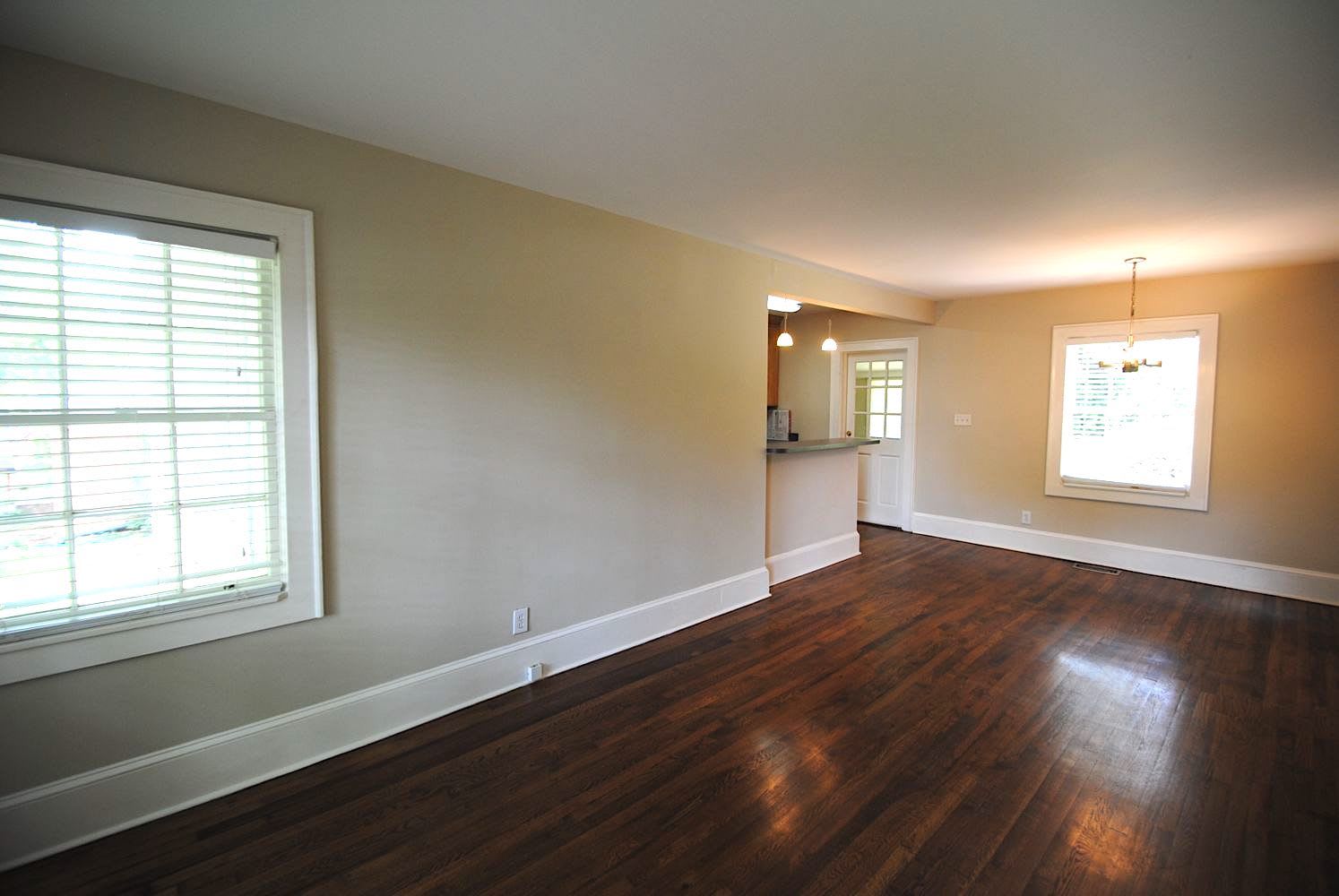 5027 Elder Ave photo 2