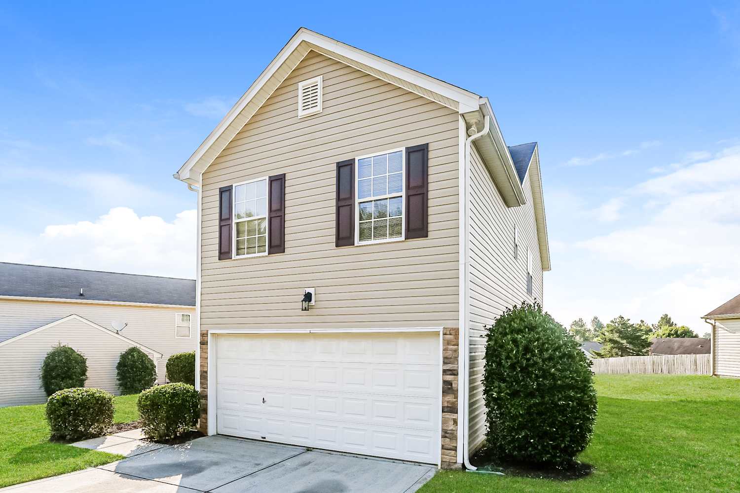 4193 Broadstairs Dr photo 4