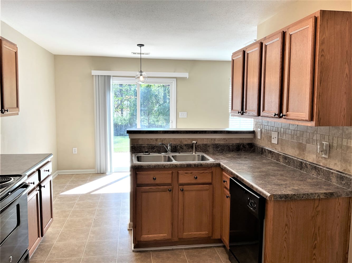 419 Ferrell Ave photo 5