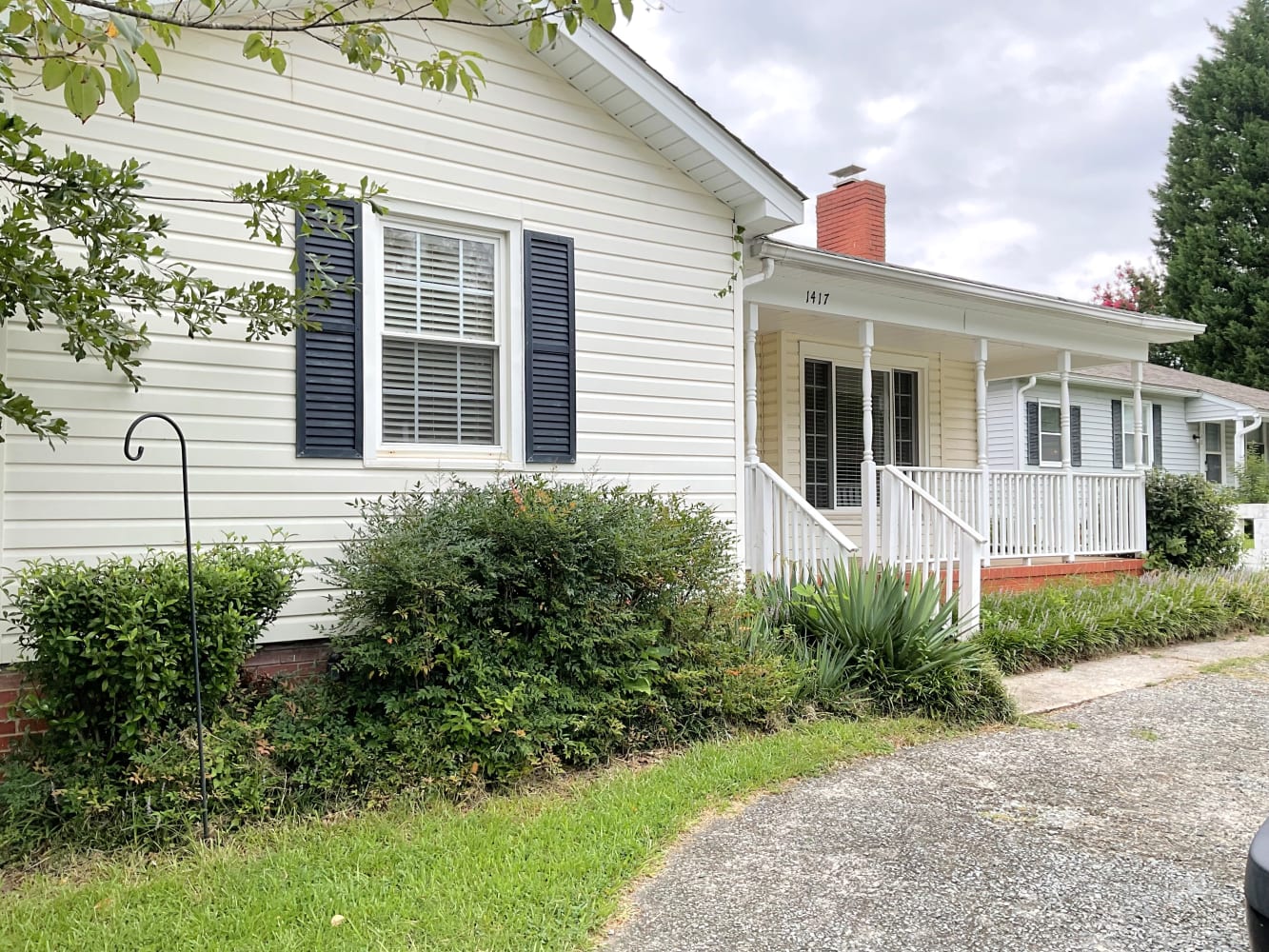 1417 Seneca Pl photo 2