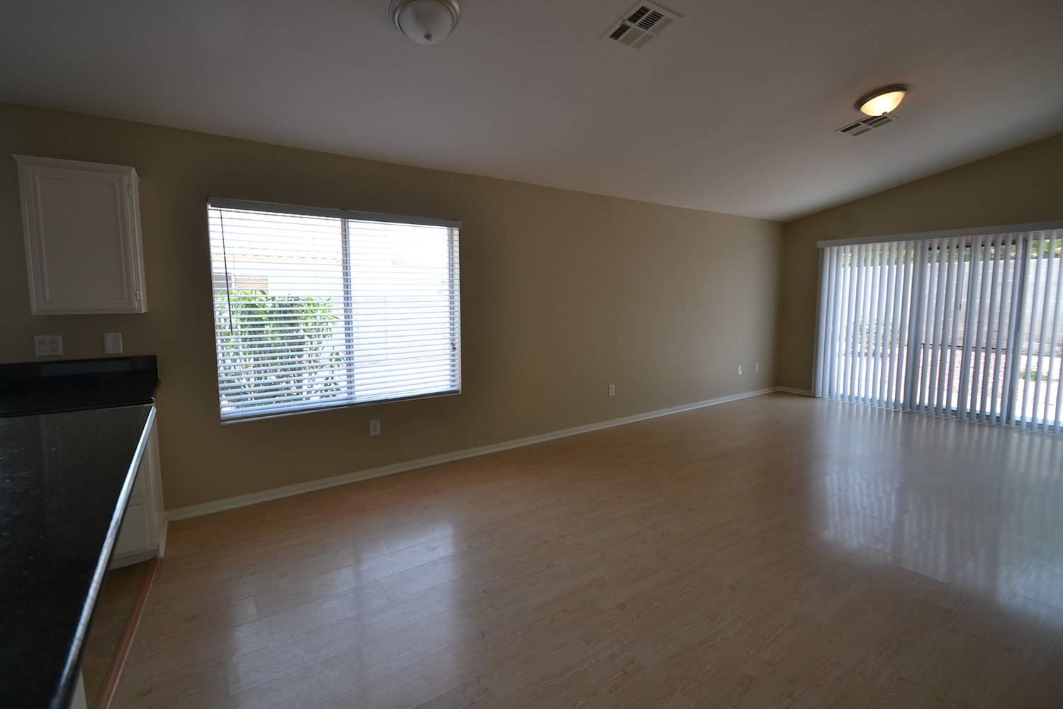 1718 Watercreek Dr photo 4