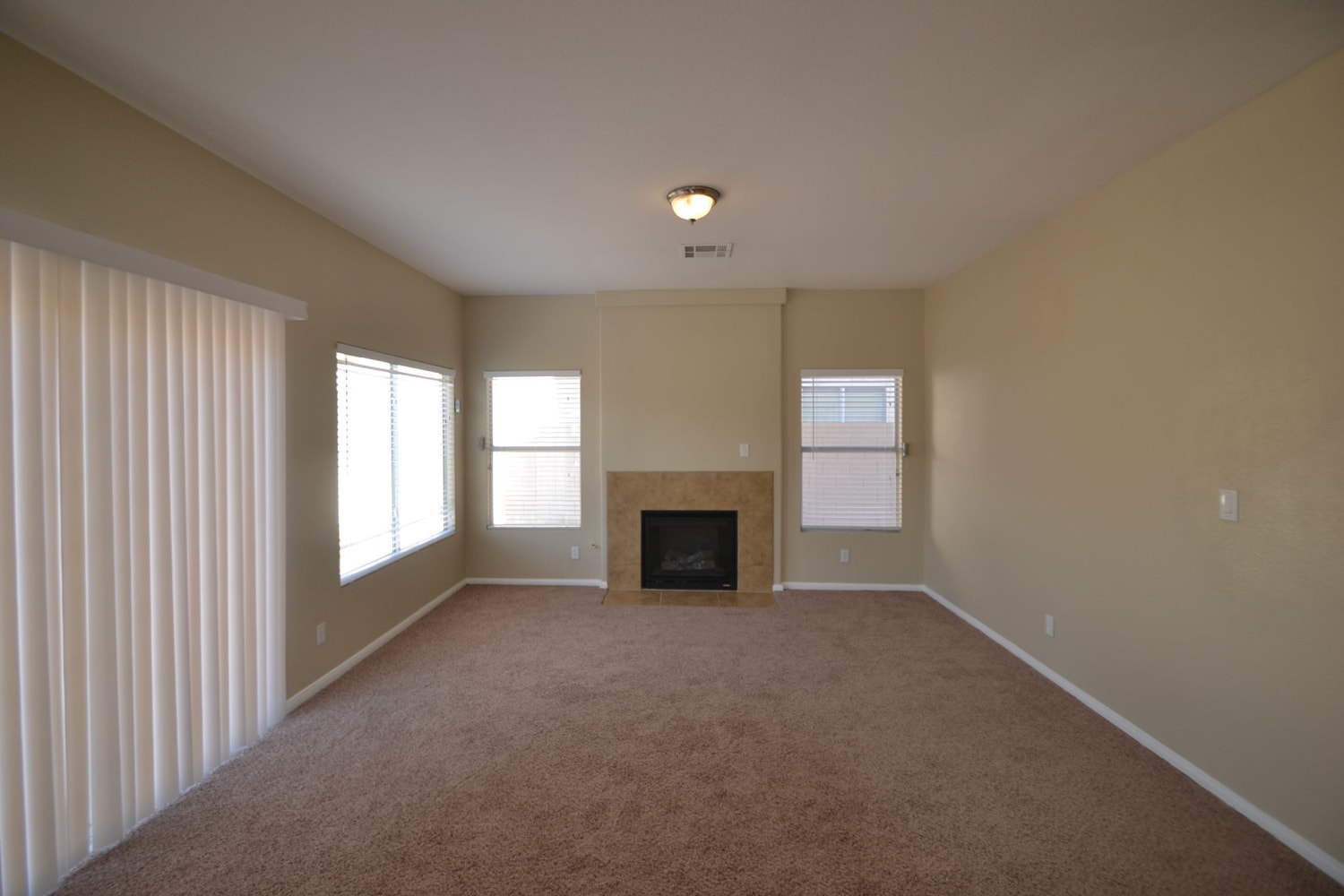 1130 Gainesborough Ct photo 3