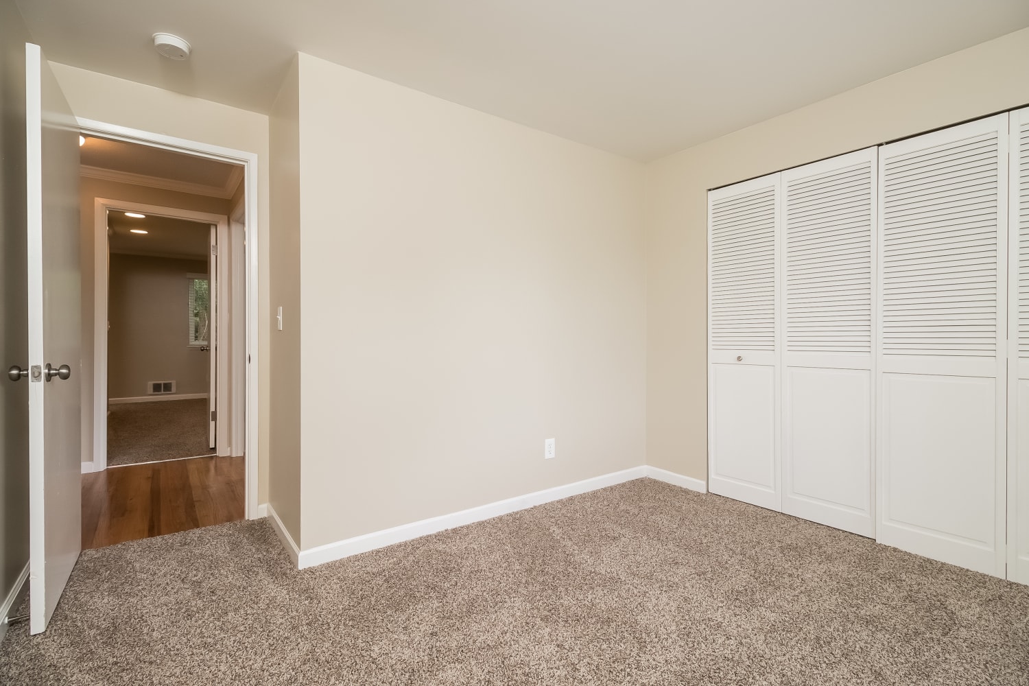 17312 57th Pl W photo 5