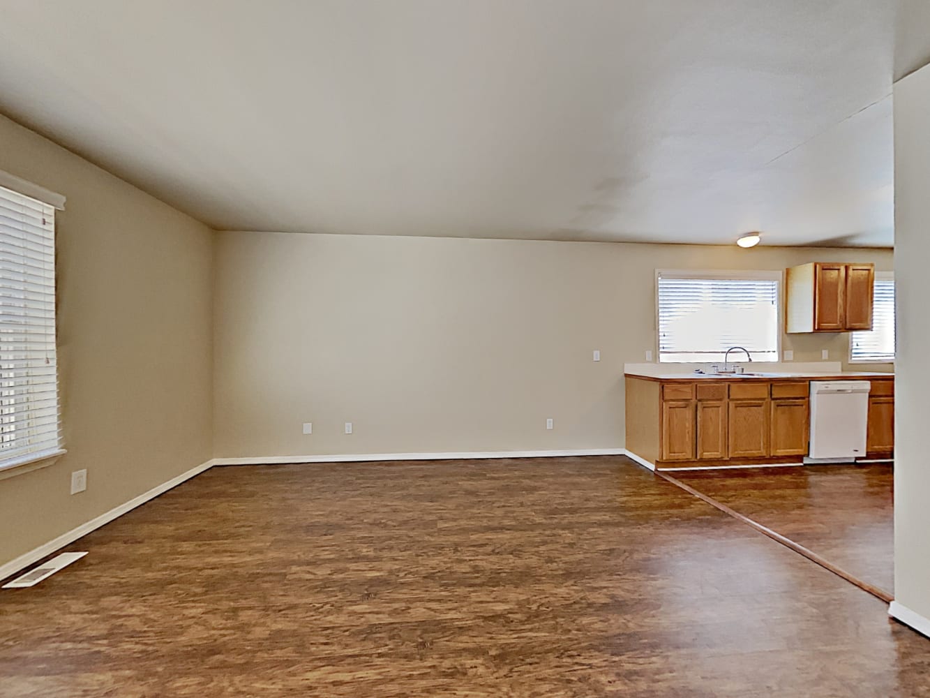 13732 SE 275th Pl photo 5