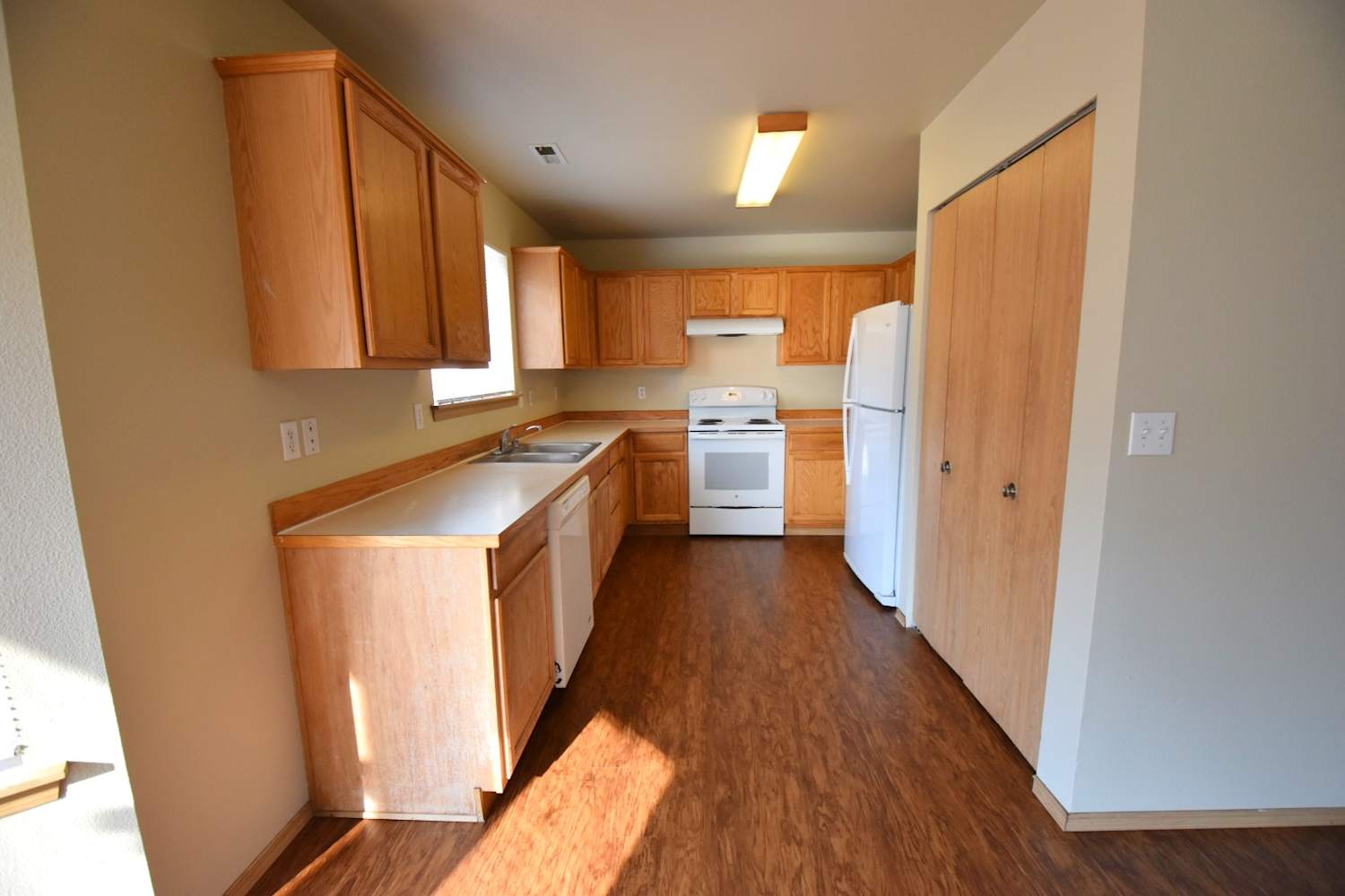 1220 202nd Street Ct E photo 4