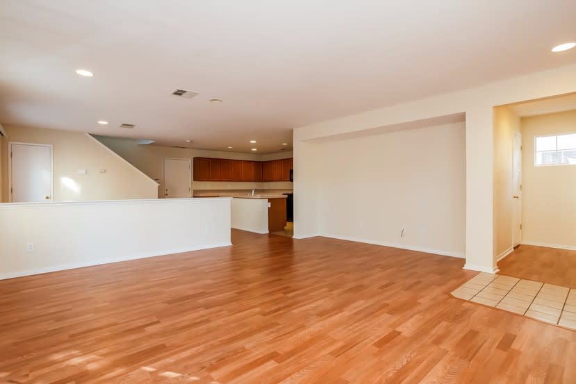 3043 Roadrunner Dr Fairfield, CA 94533 photo 4