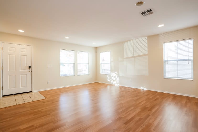 3043 Roadrunner Dr Fairfield, CA 94533 photo 3
