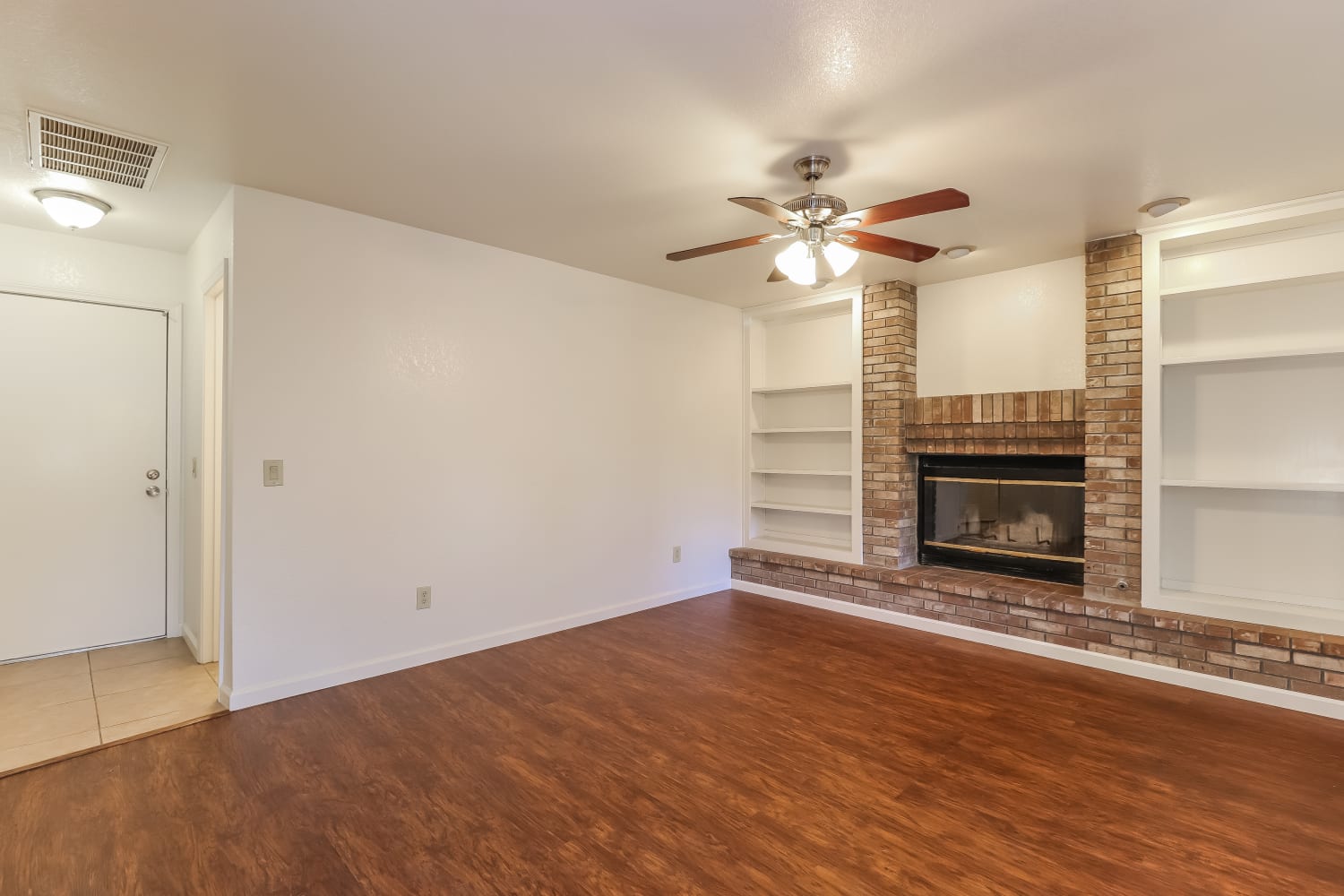 8186 Devon Park Ct photo 2