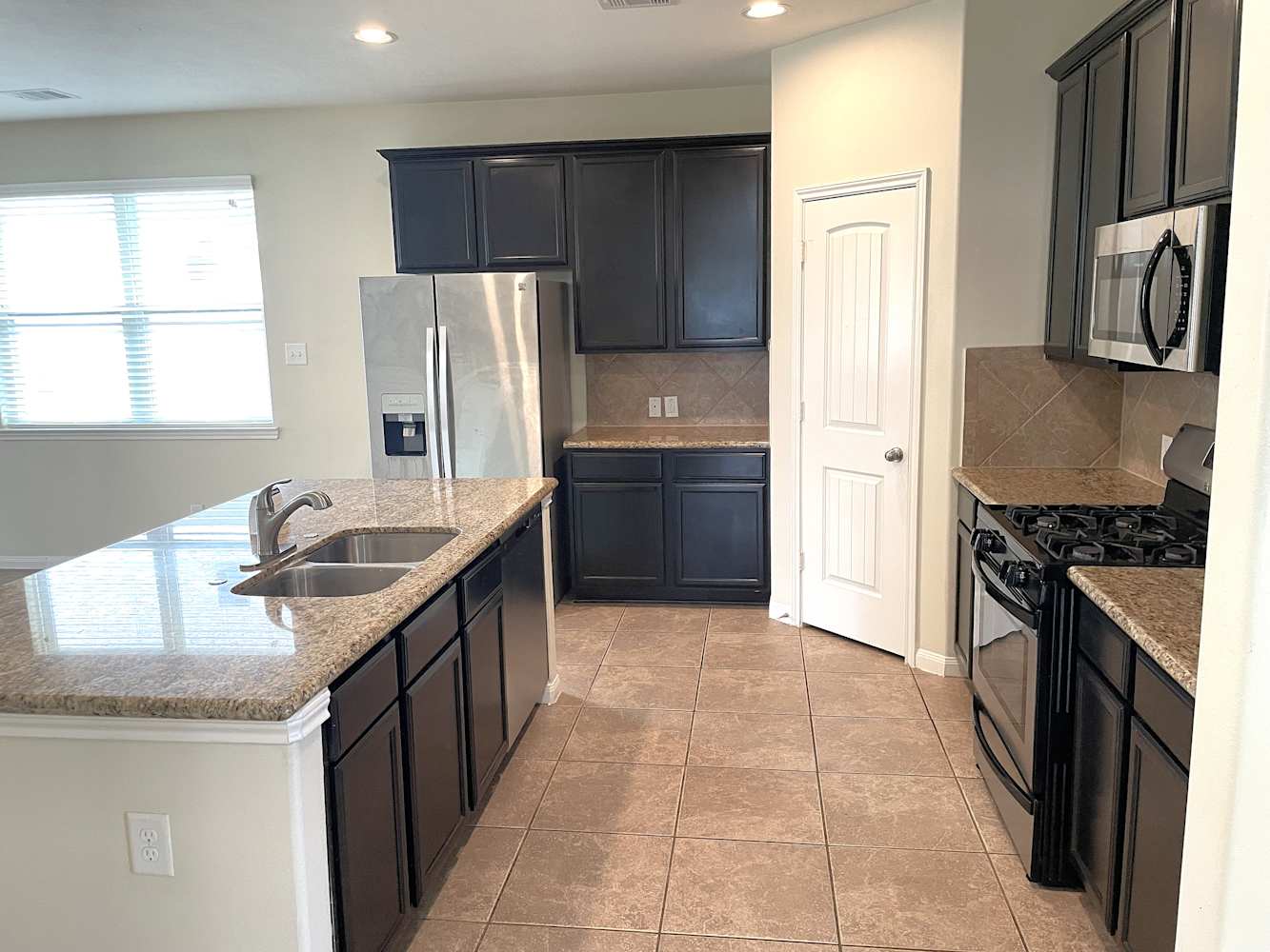 30607 Gardenia Trace Dr photo 4