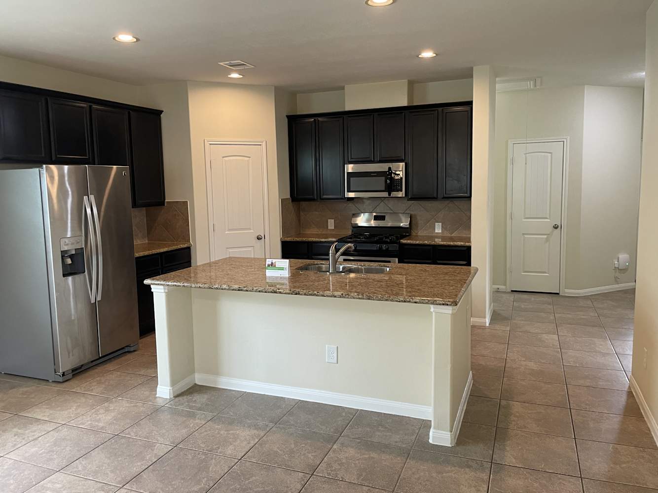 30607 Gardenia Trace Dr photo 3
