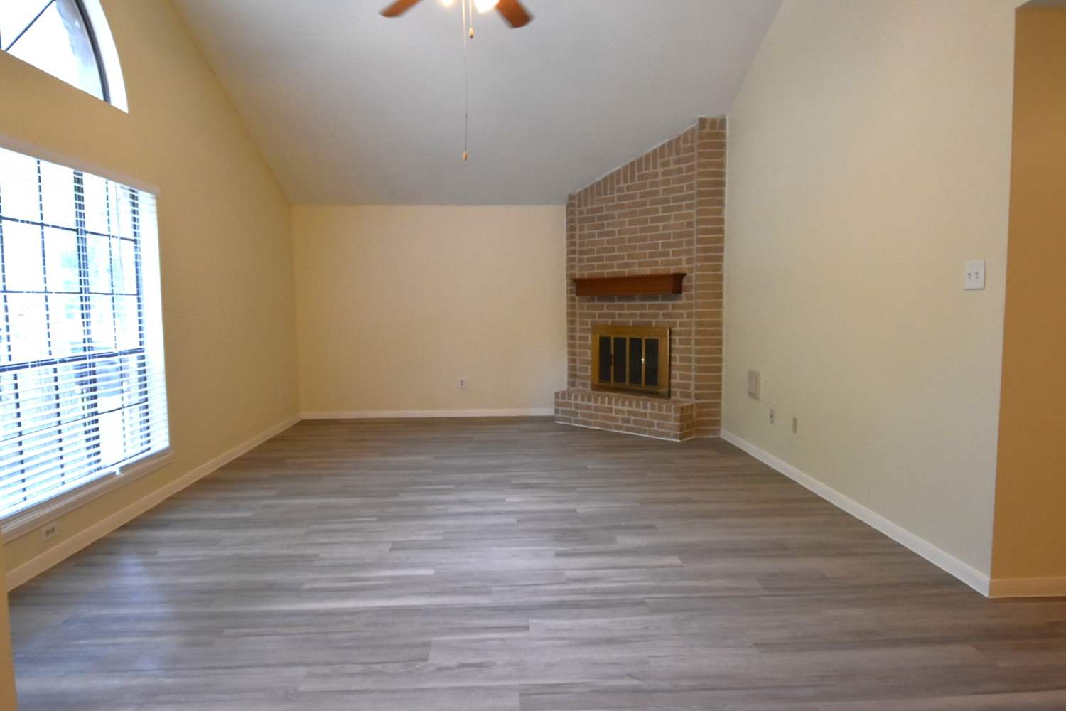 30 S High Oaks Cir photo 3