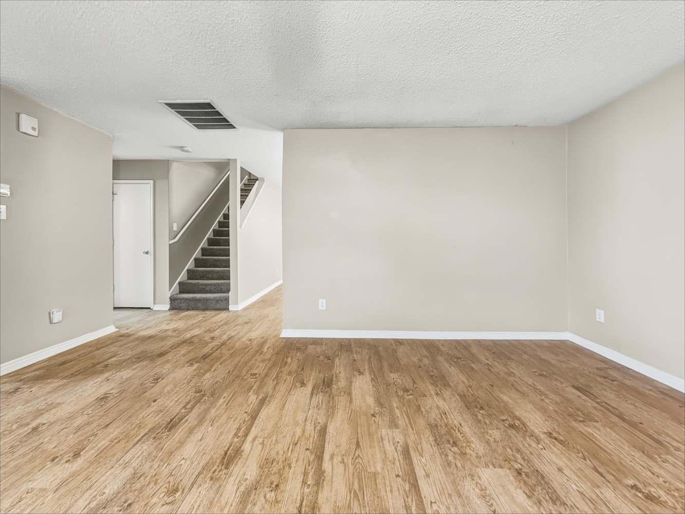 3128 Teodoro Dr photo 5