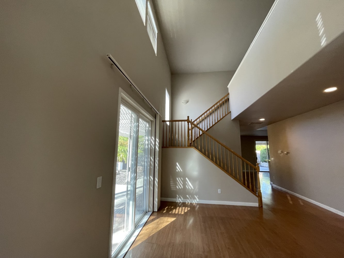 278 Woodcrest Dr photo 2