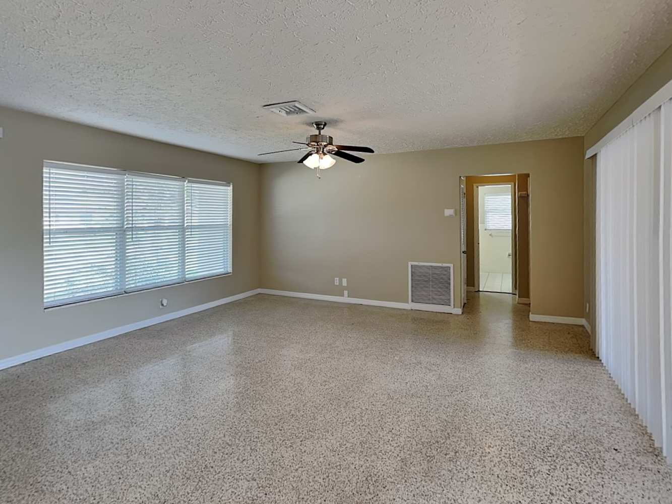 3144 Bougainvillea St photo 4