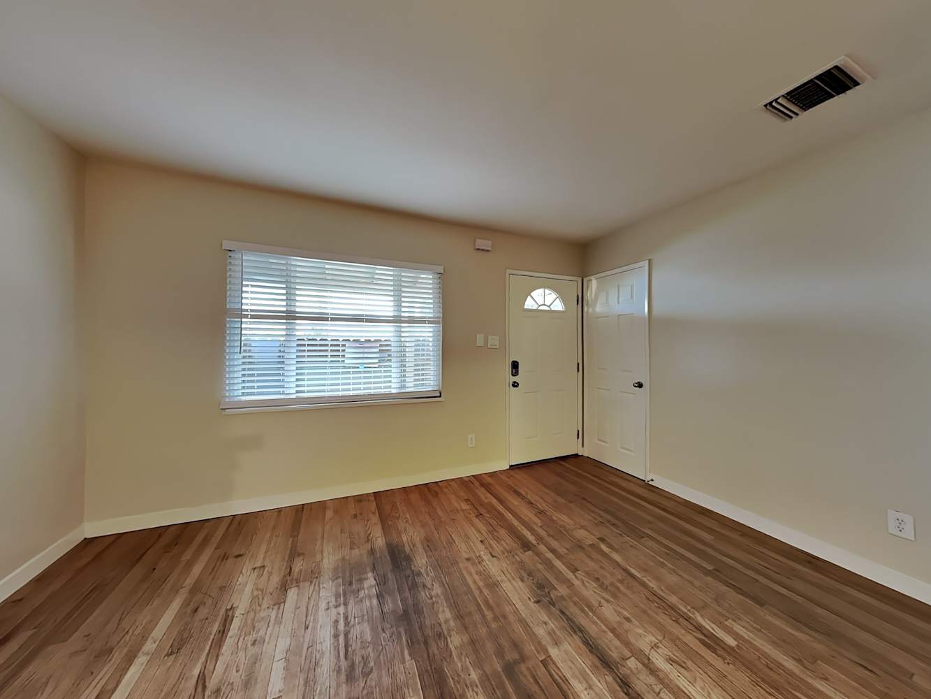 8451 Murietta Ave photo 3