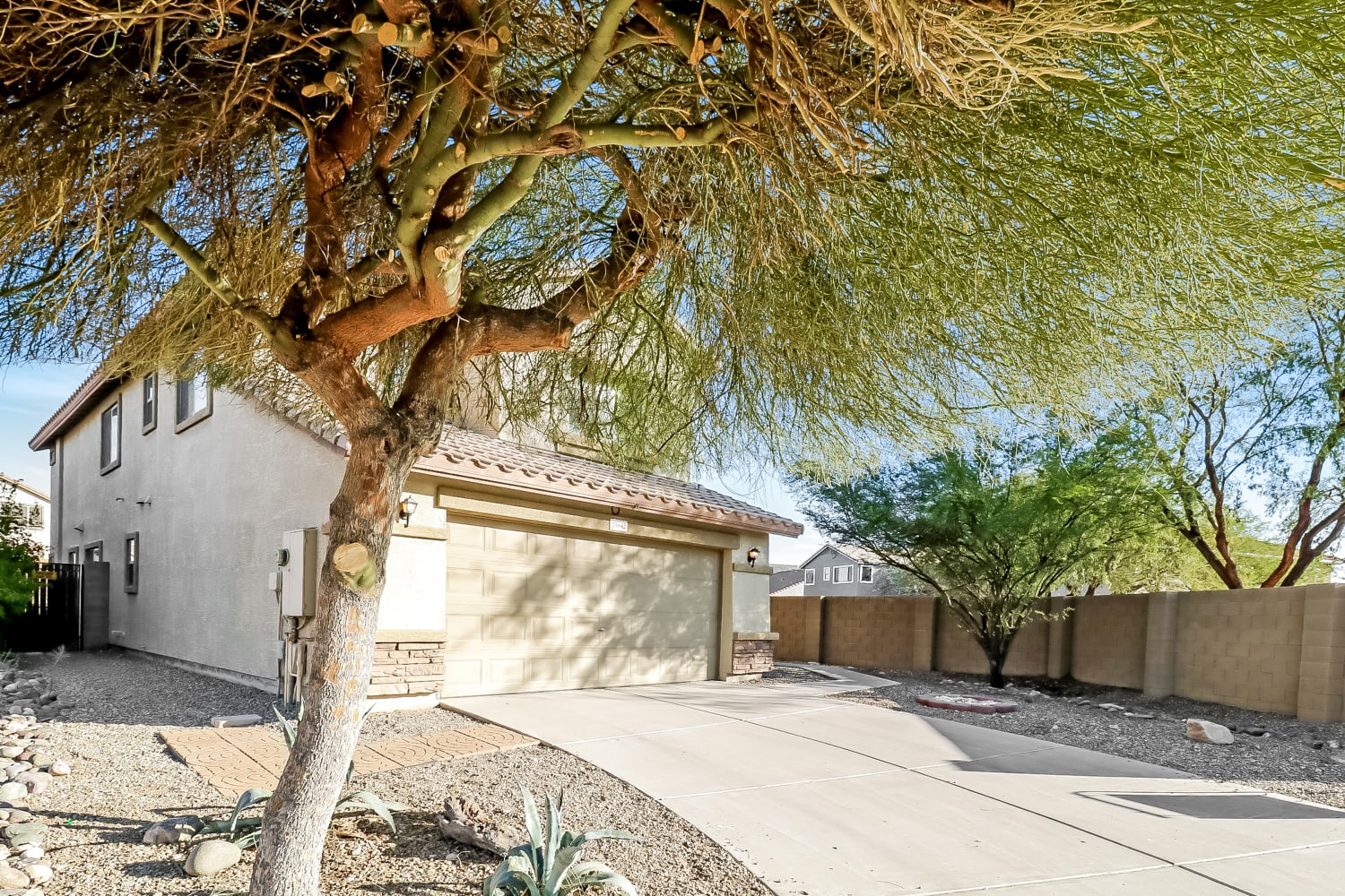 25842 W Gibson Ln photo 2