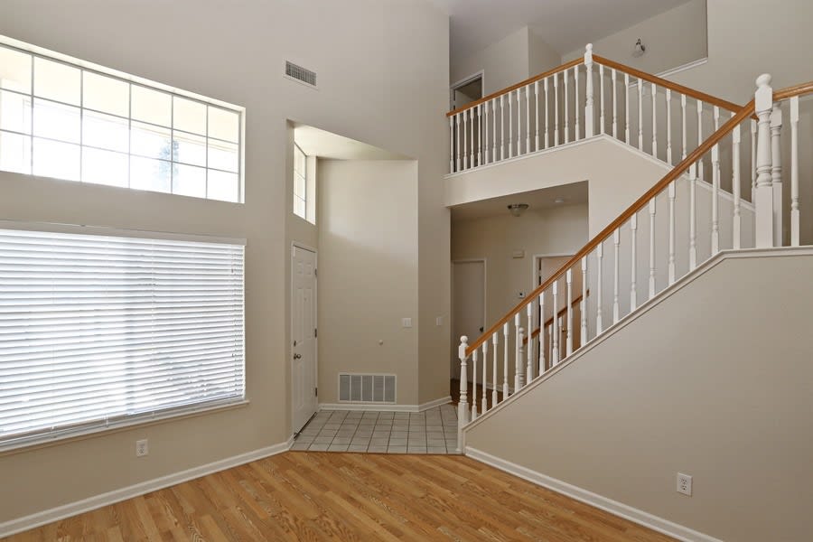 5537 Blue Sapphire Way photo 4