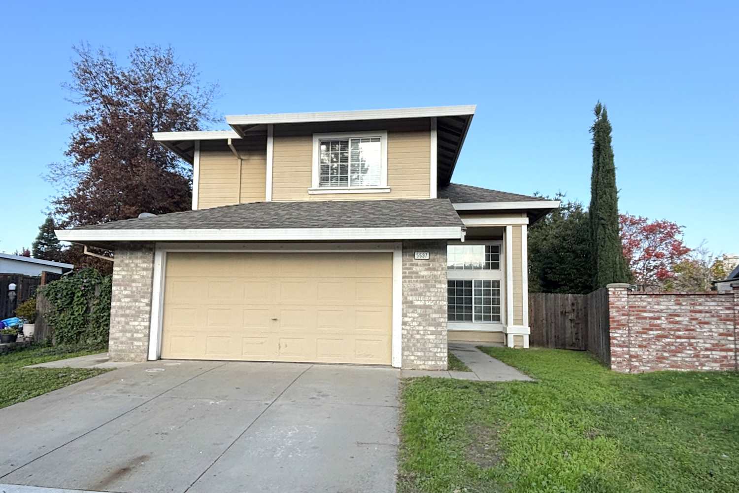 5537 Blue Sapphire Way photo 2