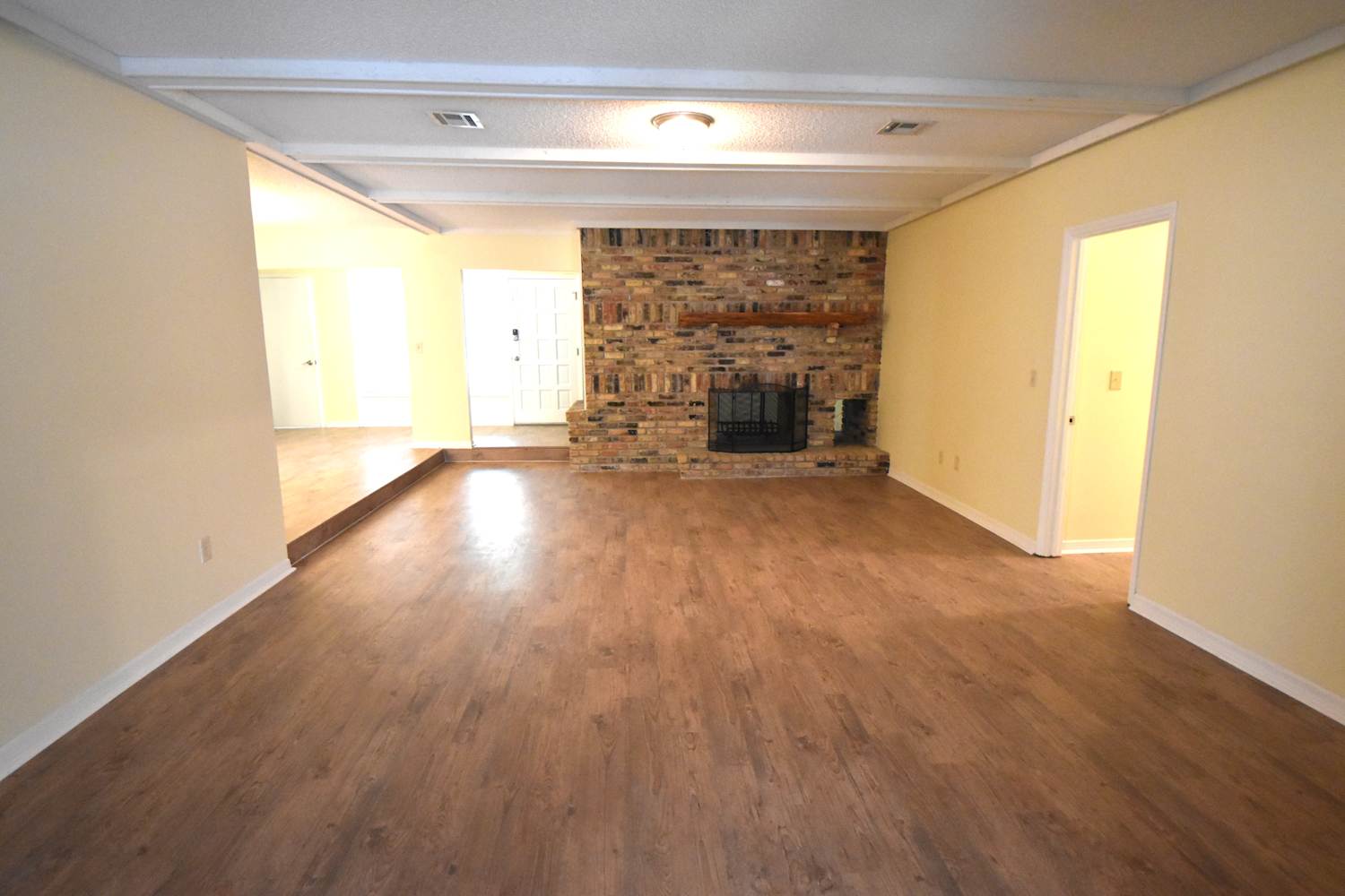 322 W Hornbeam Dr photo 3