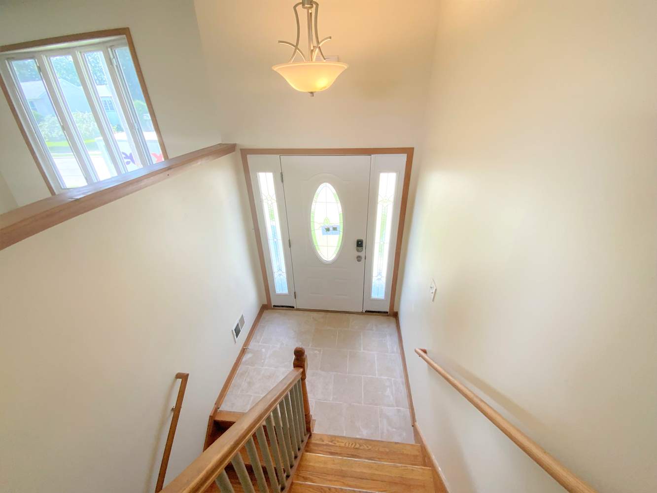 327 Hemlock Ave photo 4