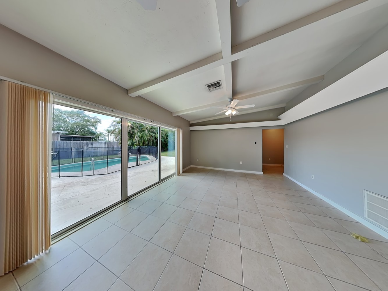 339 Pearl Ave photo 3