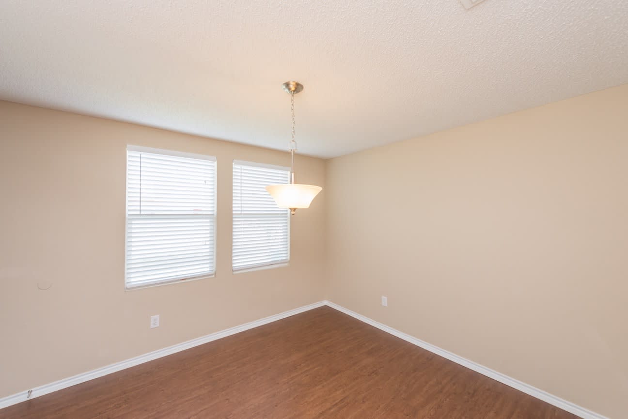 3450 Post Oak Dr photo 4