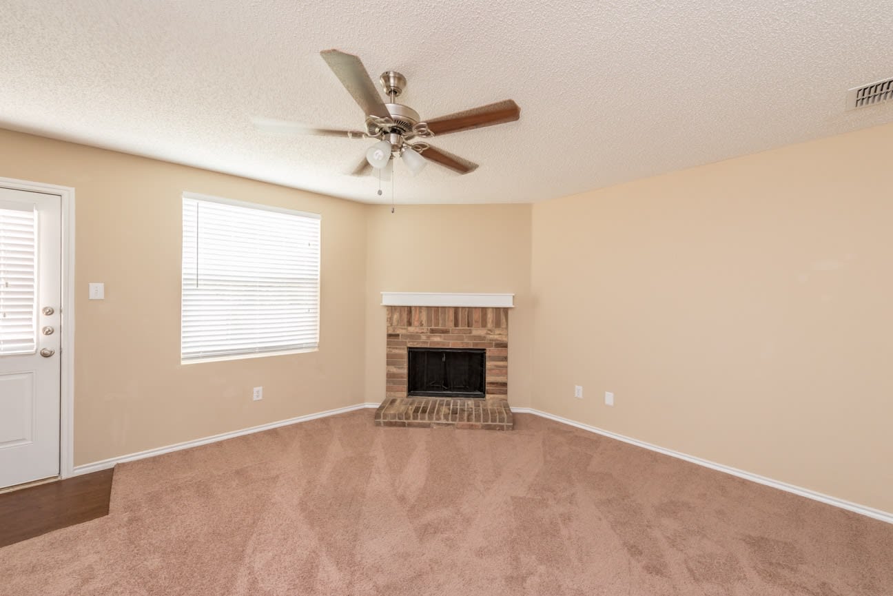 3450 Post Oak Dr photo 3