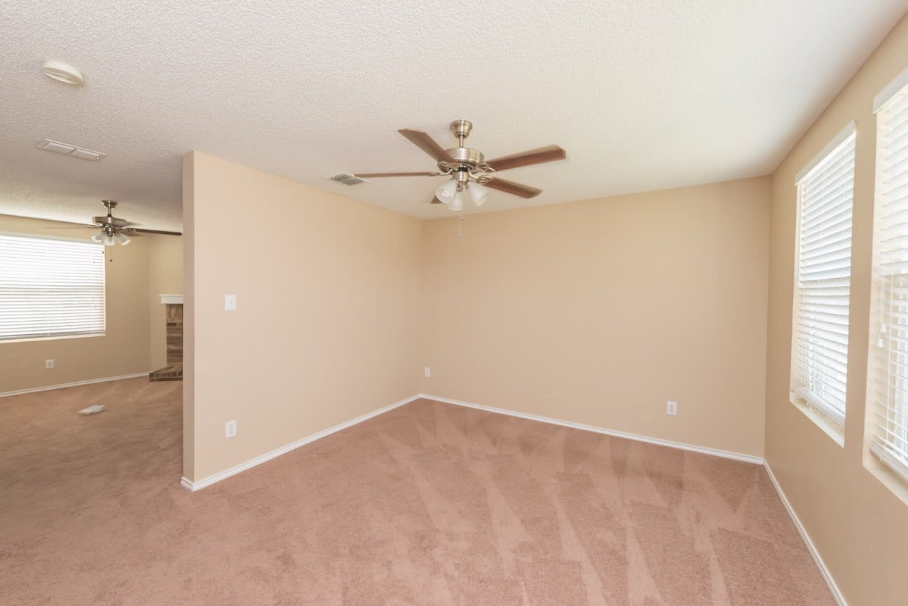 3450 Post Oak Dr photo 2