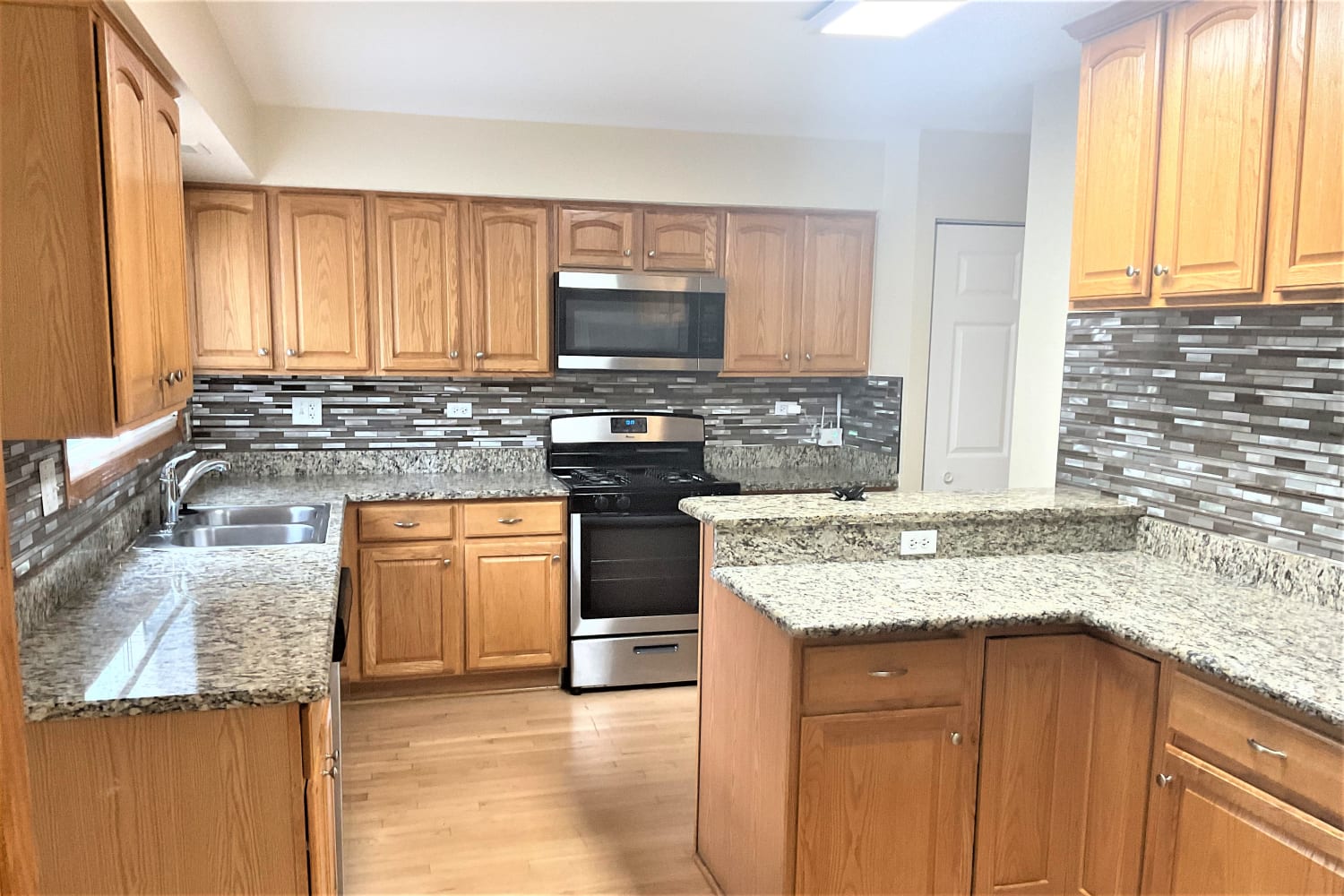 349 Huntington Way photo 4