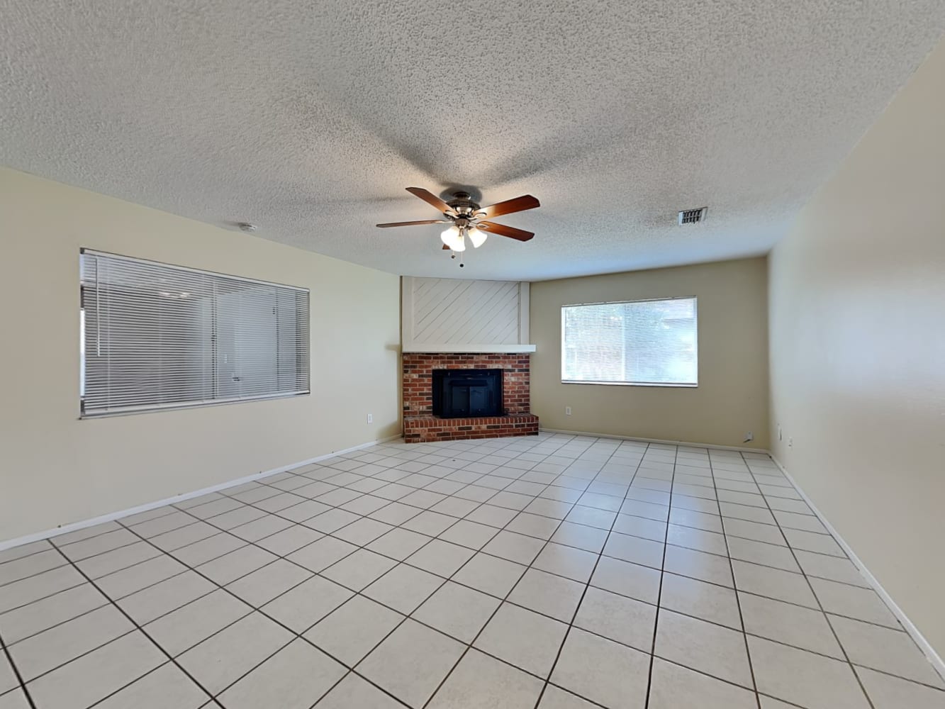 3504 Yale Cir photo 3