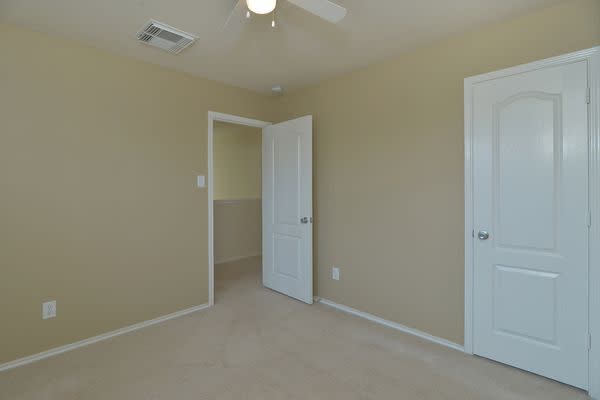 3515 Avalon Castle Dr photo 3