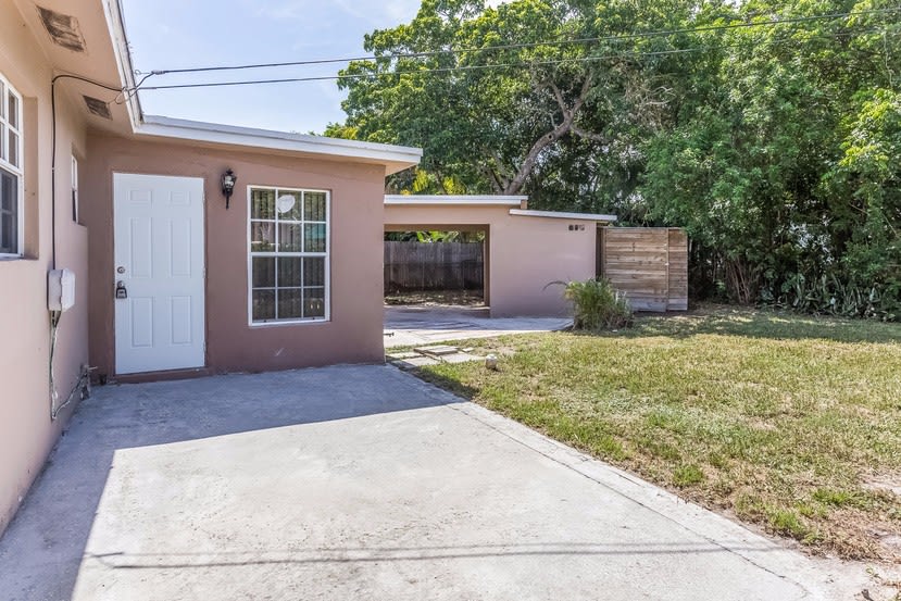 3531 SW 15th Ct photo 4