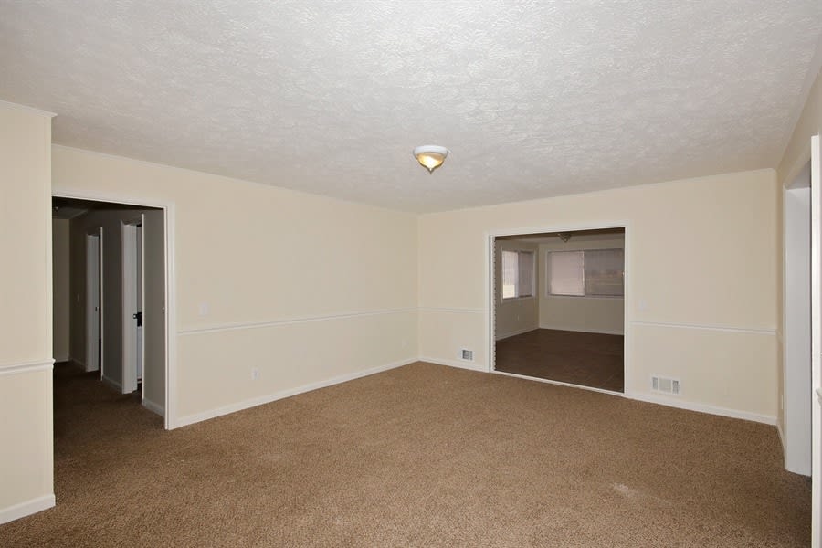 3572 Vicki Ln photo 4