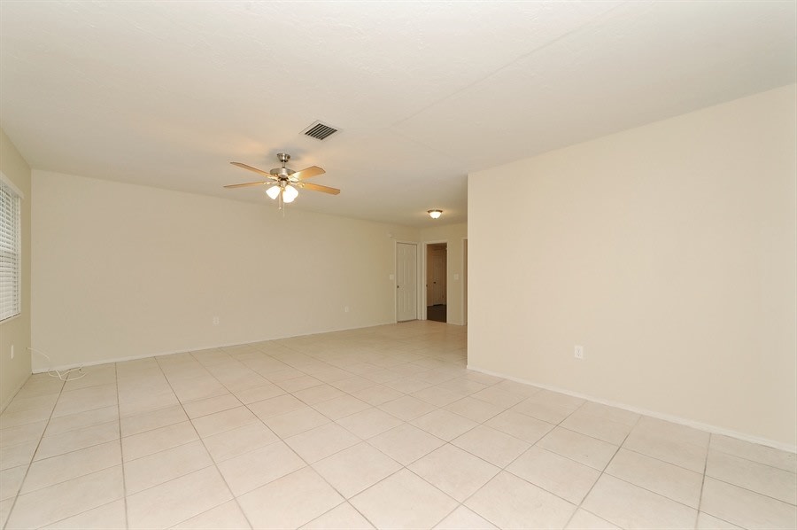 3619 York Dr W photo 3