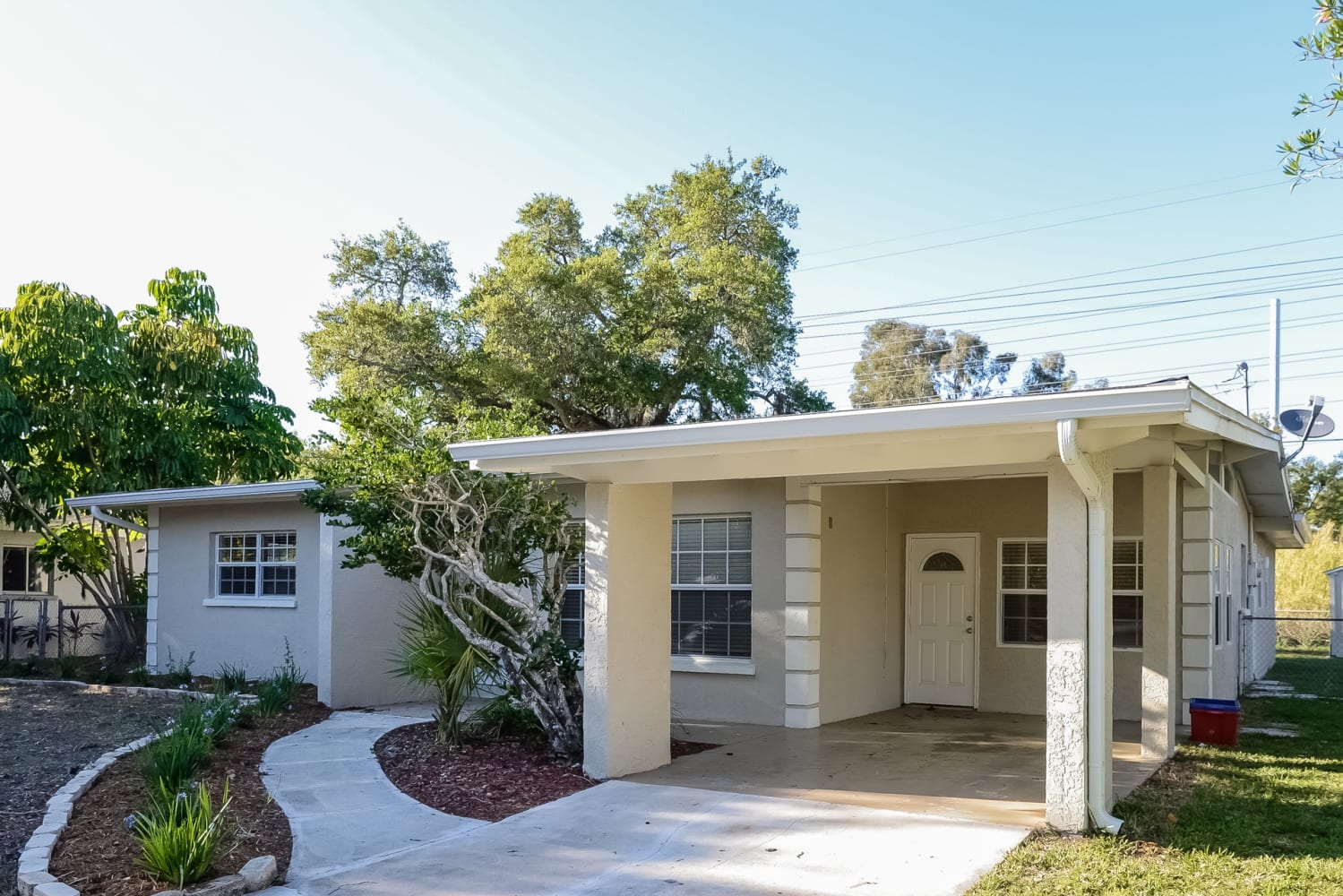 3701 Schwalbe Dr photo 3