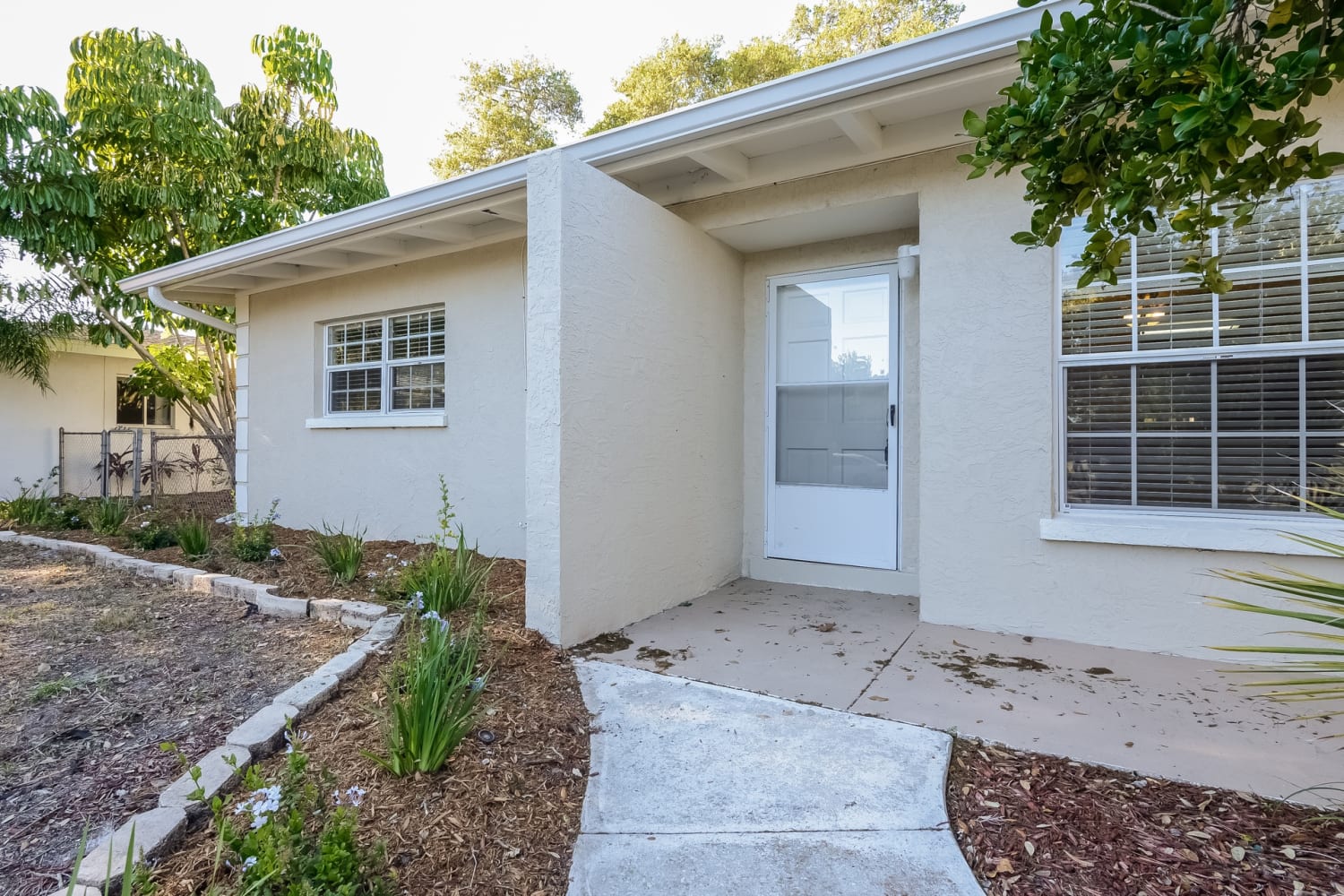 3701 Schwalbe Dr photo 4