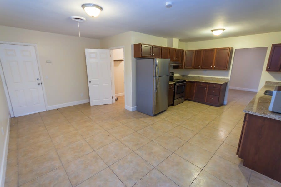 3720 W Park Rd photo 5