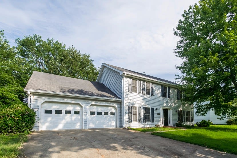 3761 Apple Way photo 2