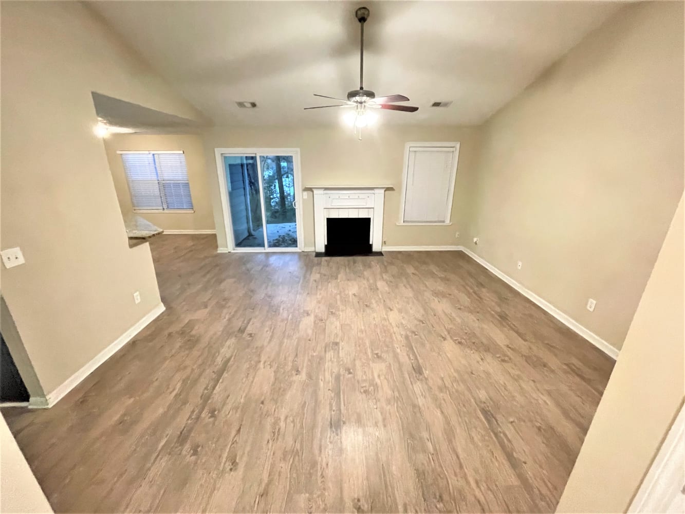 3813 Willow Tree Cir photo 3