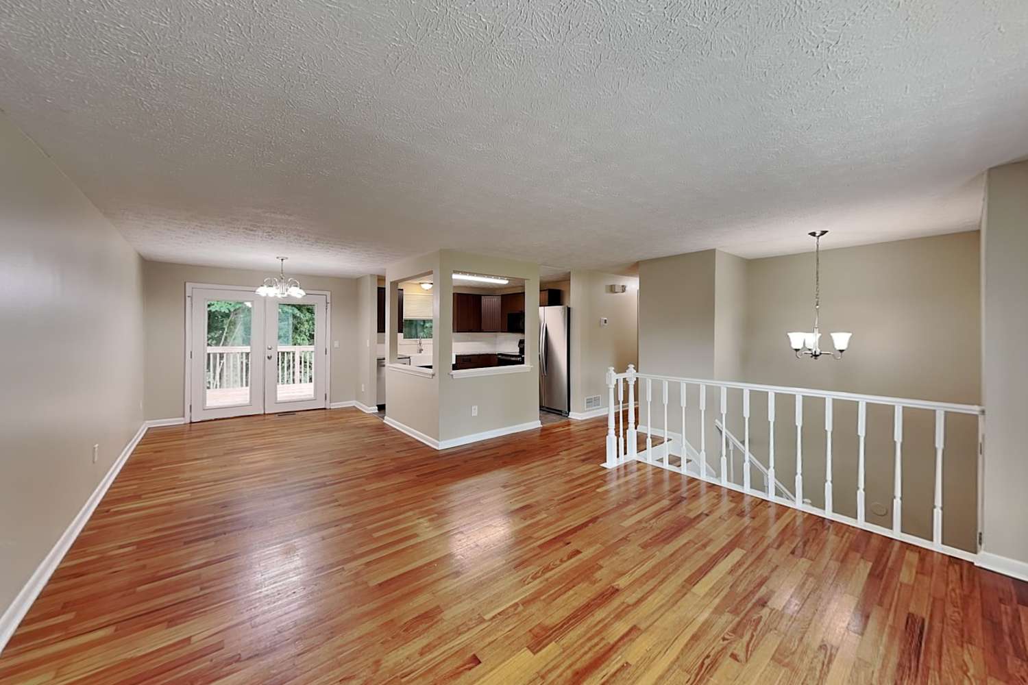 390 Hembree Forest Cir photo 4
