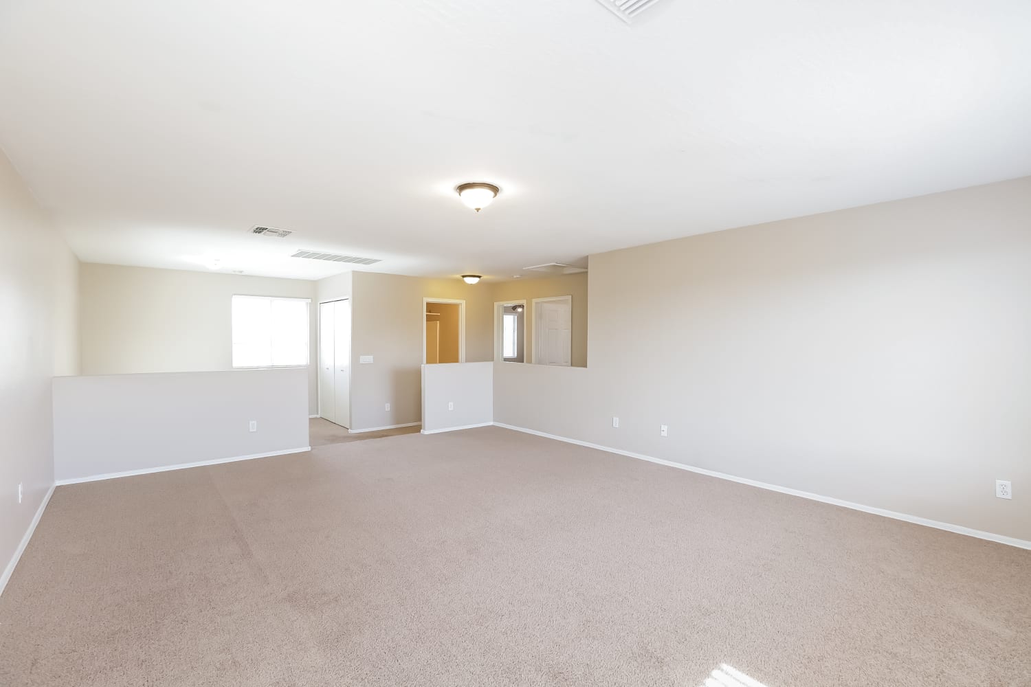 11718 W Laurel Ln photo 5