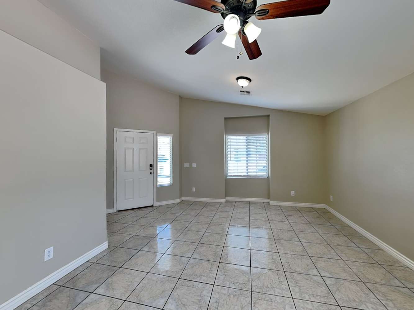 1530 W Saint Anne Ave photo 4