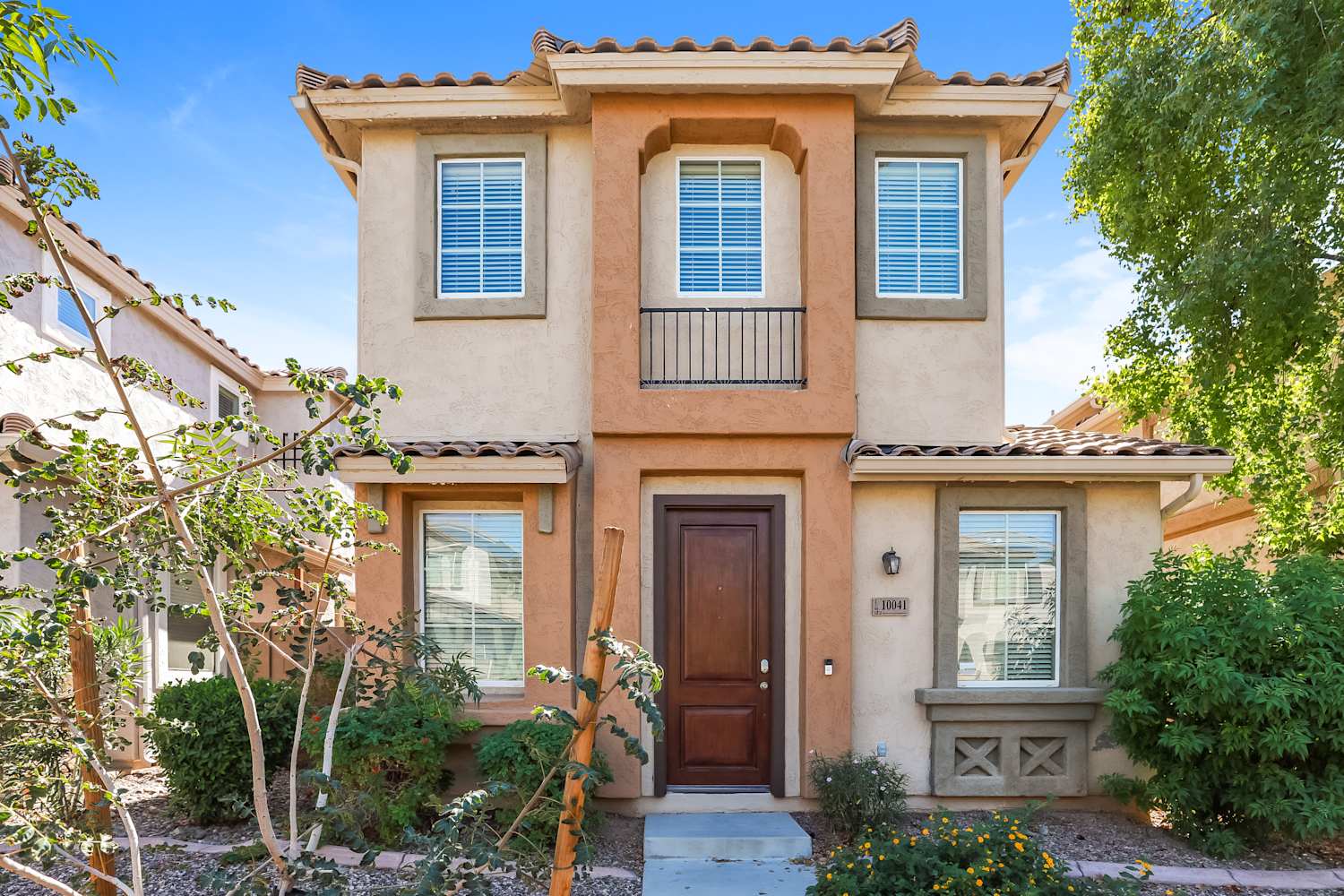 10041 E Impala Ave