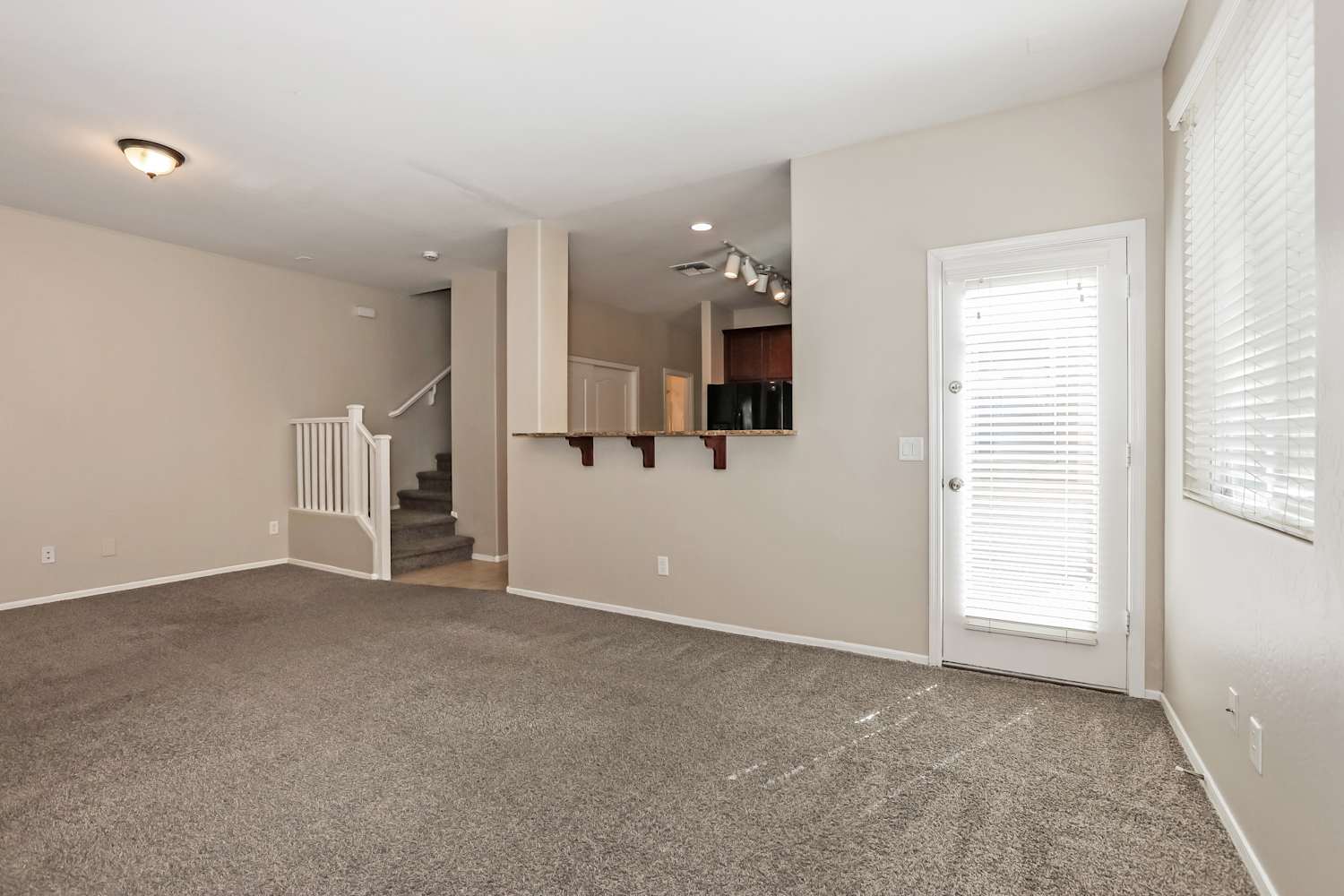 10041 E Impala Ave photo 4