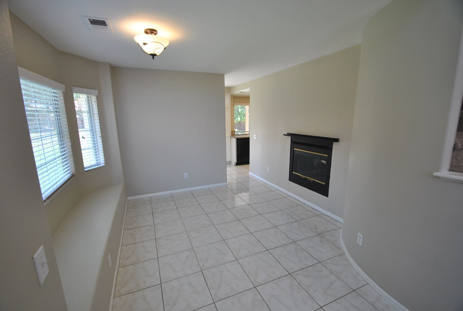 40122 Cannes Ct photo 3