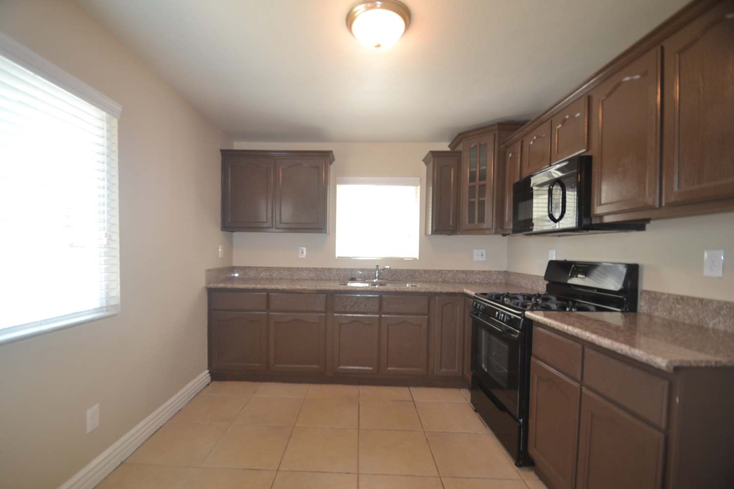1355 W 60th St photo 3