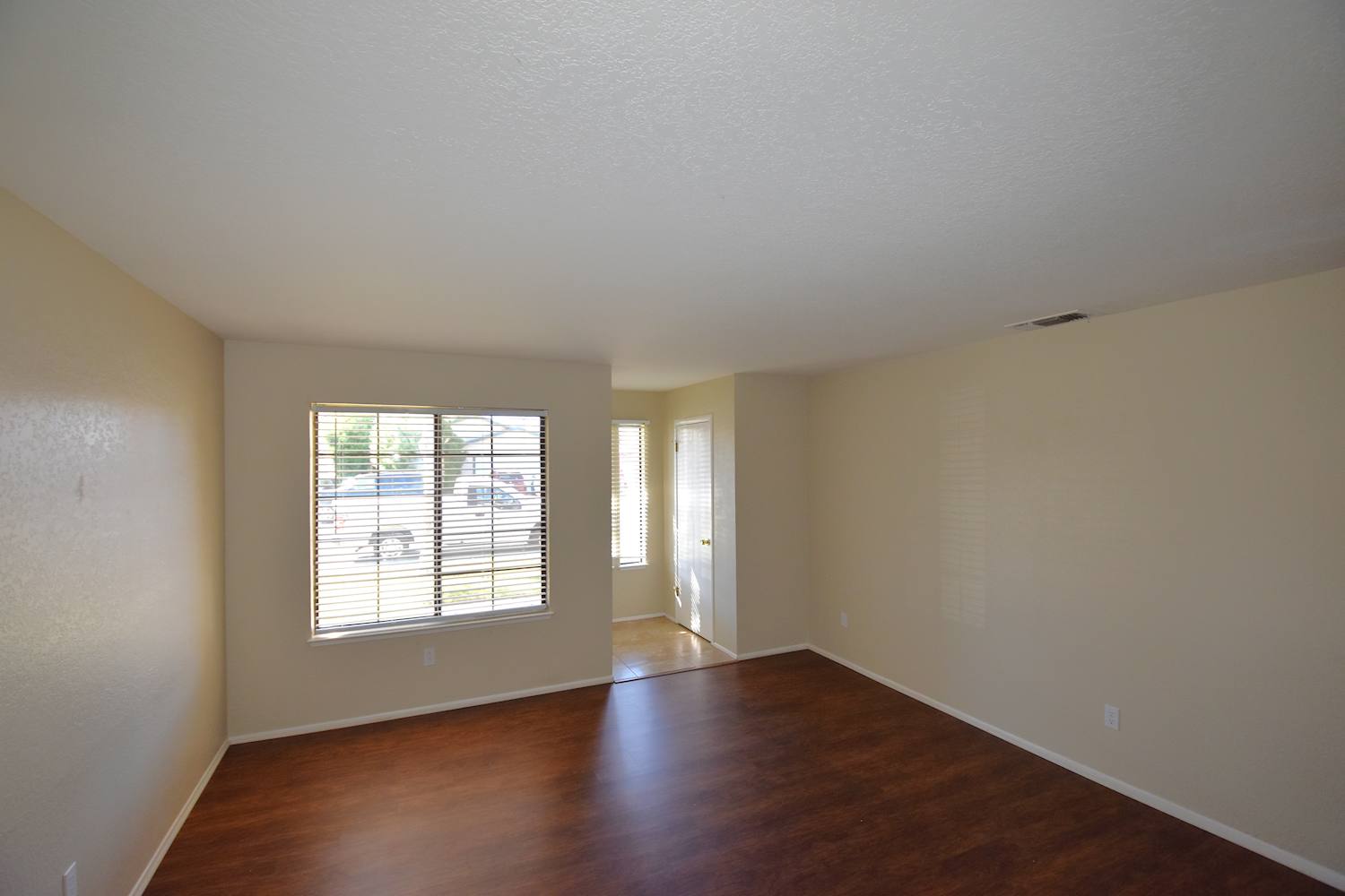 1355 Colfax Dr photo 2