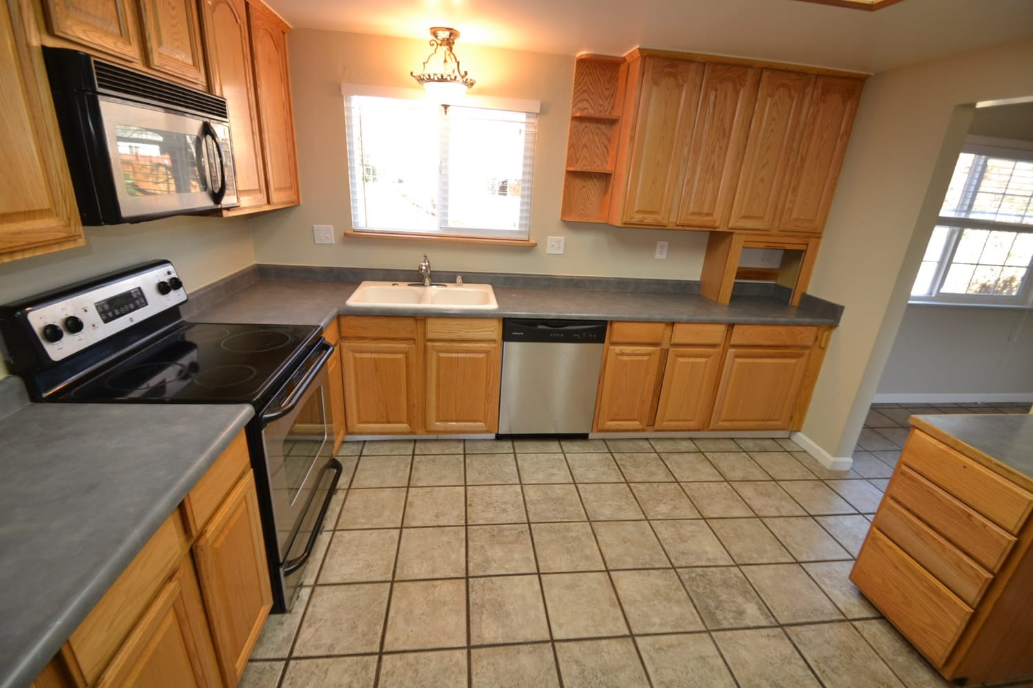 131 Bel Air Dr photo 2